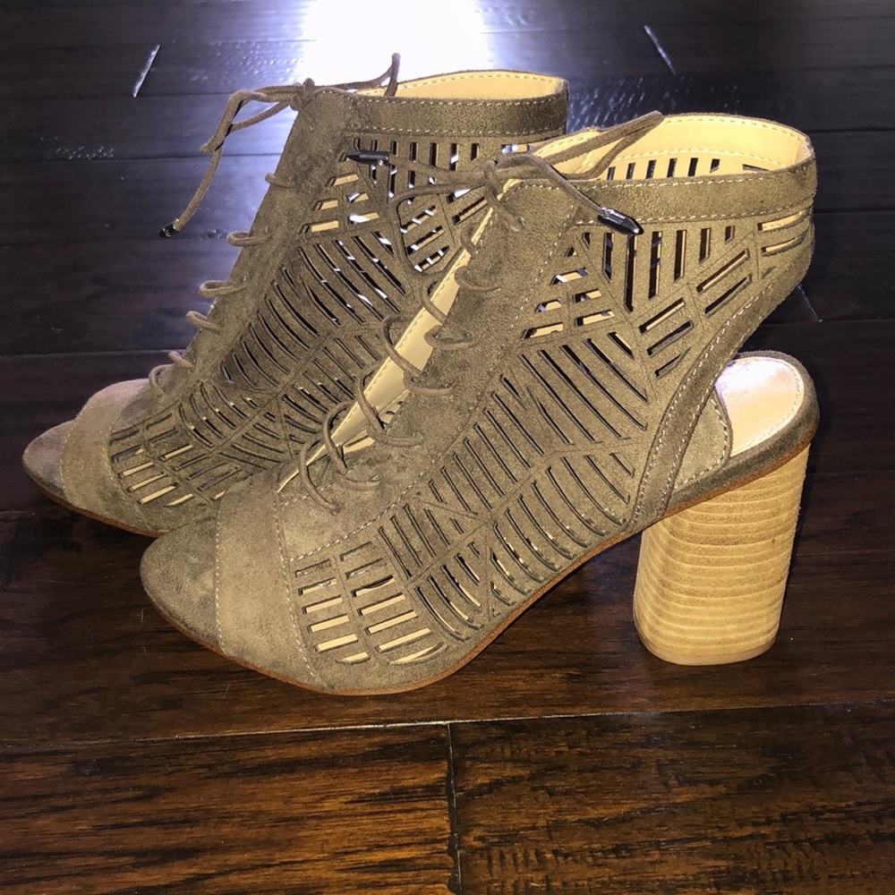 Cute brown heels
